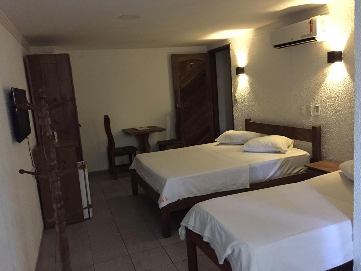 Hotel Pousada Da Praca Жабуатан-дус-Гуарарапис Экстерьер фото
