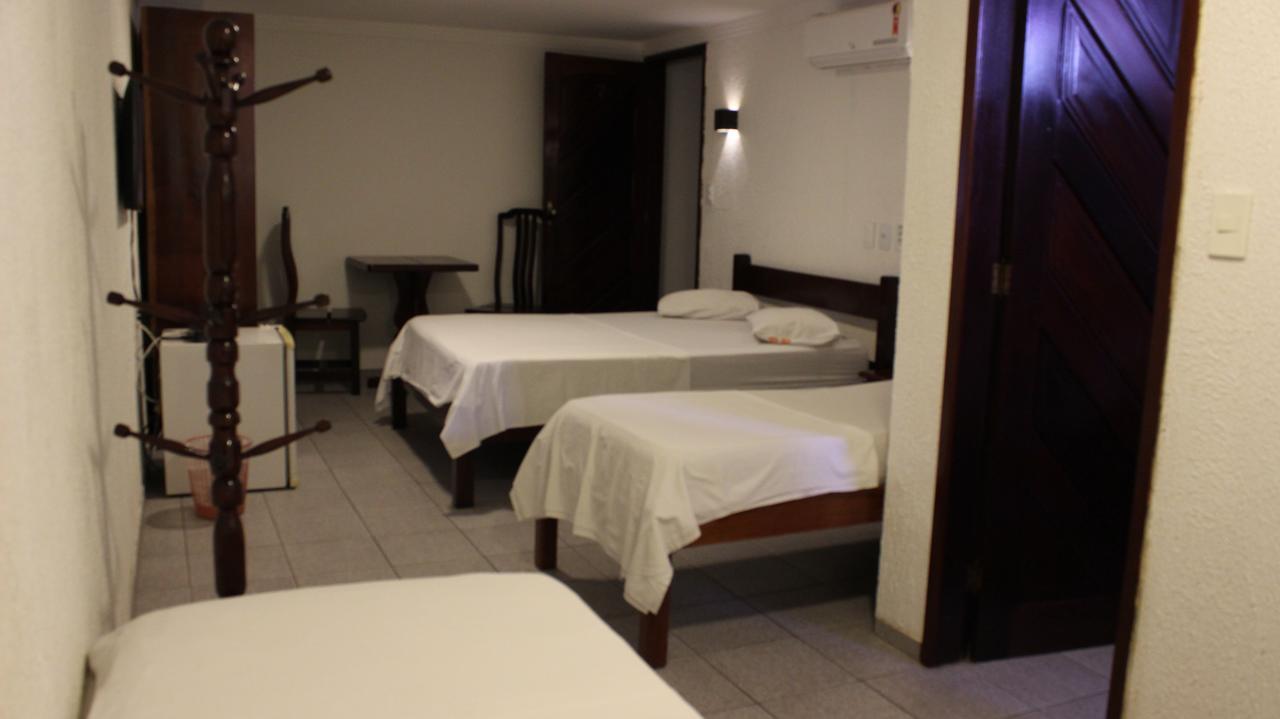 Hotel Pousada Da Praca Жабуатан-дус-Гуарарапис Экстерьер фото