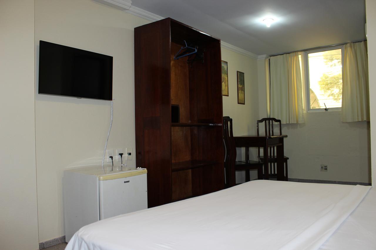 Hotel Pousada Da Praca Жабуатан-дус-Гуарарапис Экстерьер фото