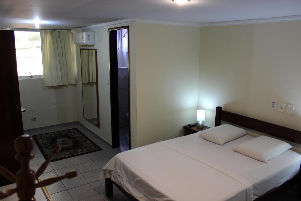 Hotel Pousada Da Praca Жабуатан-дус-Гуарарапис Экстерьер фото